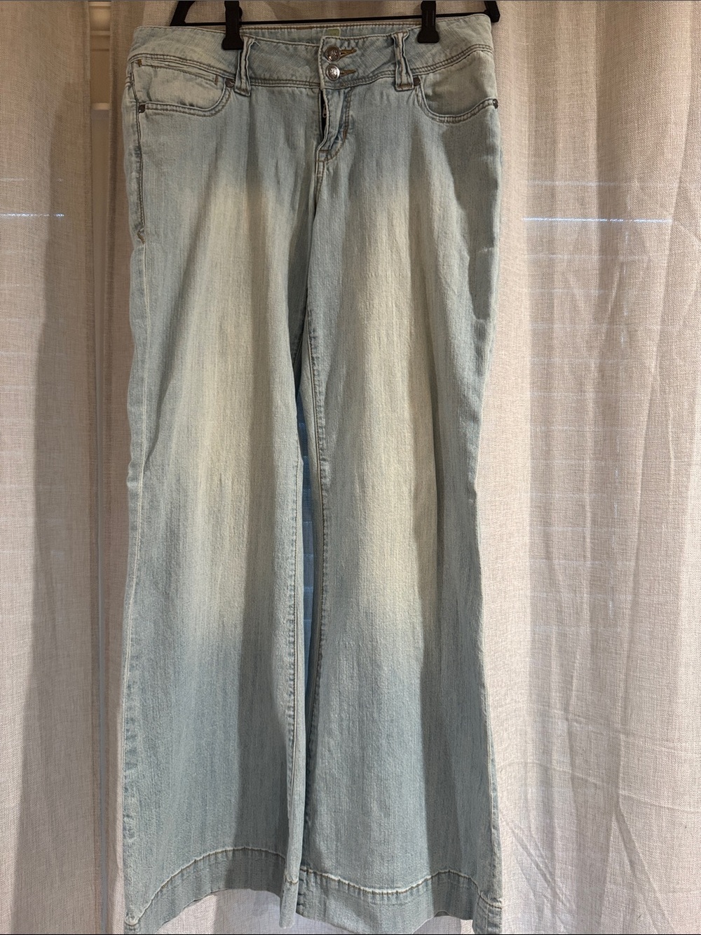 American Rag Light Wash Wide Leg Jeans